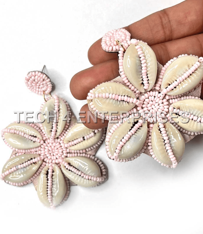 Kaudi Shell Flower Shape Earrings